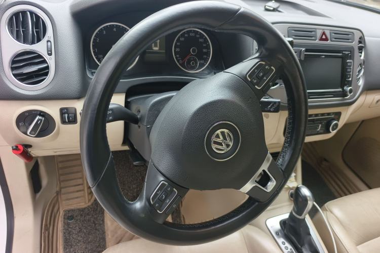 Used Volkswagen Tiguan 2012 2.0 TSI Automatic All-Wheel Drive Elite Edition Steering Wheel