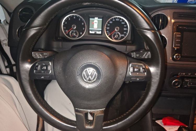 Used Volkswagen Tiguan 2012 2.0 TSI Comfort Edition Steering Wheel