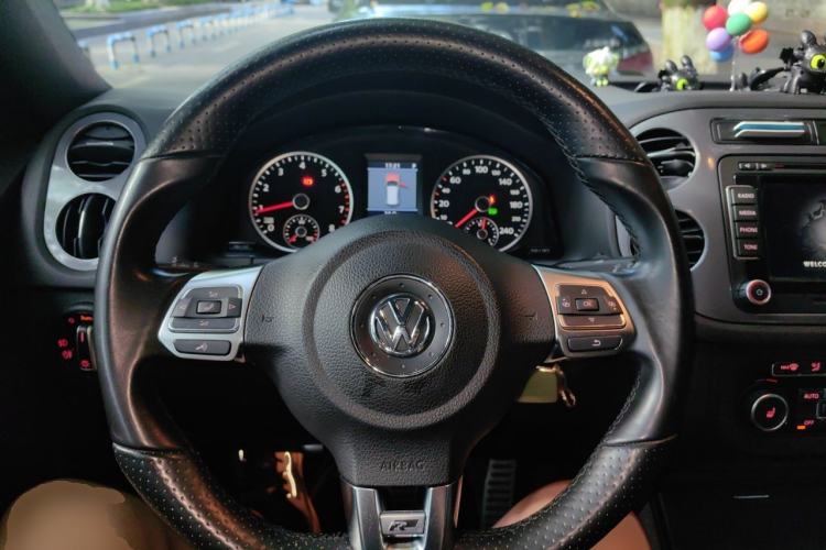 Used Volkswagen Tiguan 2012 2.0 TSI Luxury Edition Steering Wheel