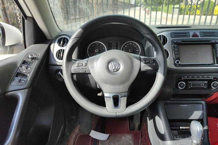 Used Volkswagen Tiguan 2012 1.8TSI Automatic All-Wheel Drive Fashion Edition Steering Wheel