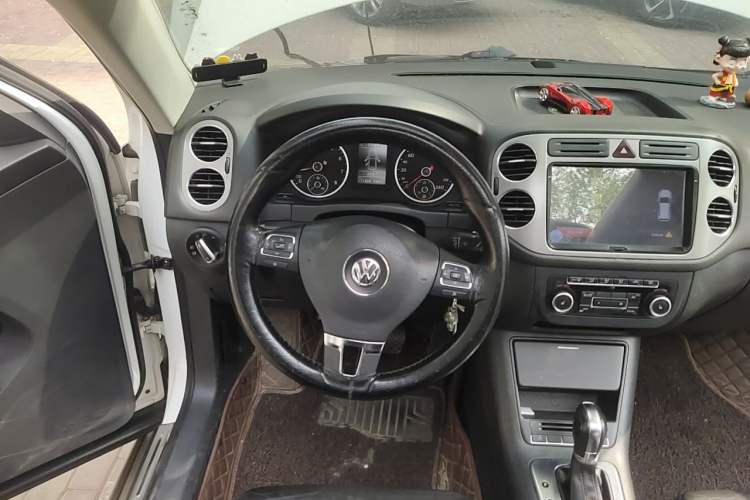 Used Volkswagen Tiguan 2012 1.8TSI Automatic Two-Wheel Drive Elite Edition Steering Wheel