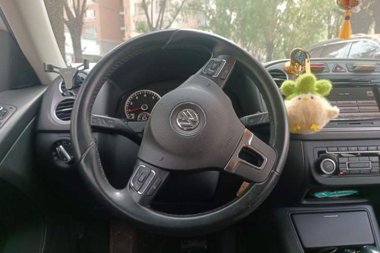 Used Volkswagen Tiguan 2012 1.8TSI Automatic All-Wheel Drive Elite Edition Steering Wheel