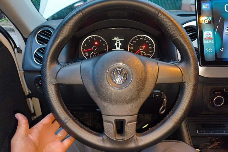 Used Volkswagen Tiguan 2012 1.8TSI Manual Two-Wheel Drive Urban Edition Steering Wheel