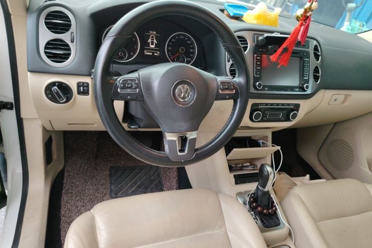 Used Volkswagen Tiguan 2012 1.8TSI Automatic Two-Wheel Drive Trend Edition Steering Wheel