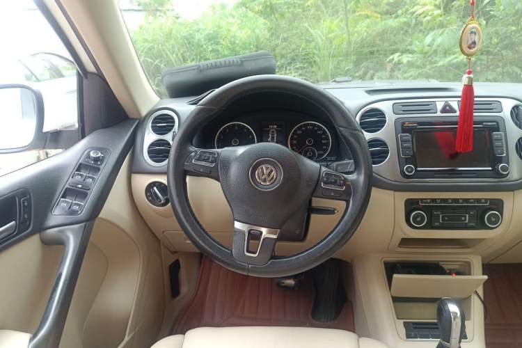 Used Volkswagen Tiguan 2012 1.8TSI Automatic Two-Wheel Drive Elite Edition Steering Wheel
