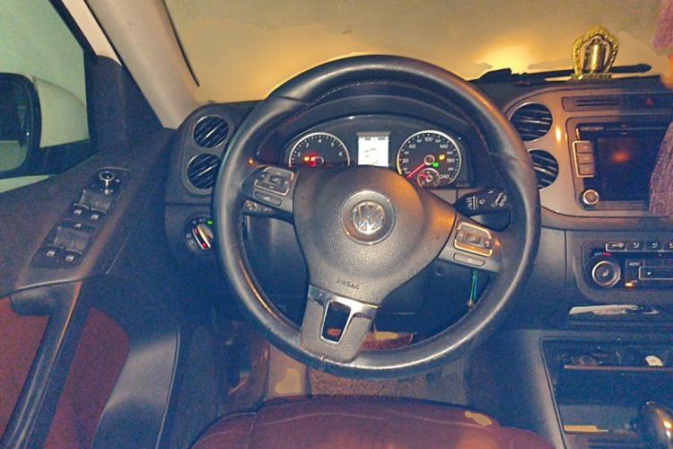 Used Volkswagen Tiguan 2012 2.0 TSI Comfort Edition Steering Wheel
