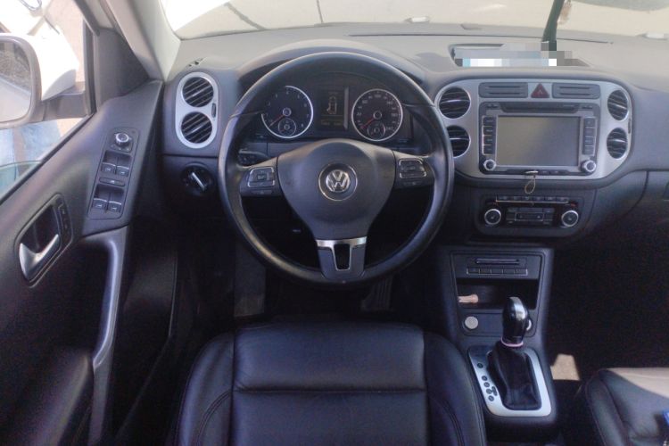 Used Volkswagen Tiguan 2012 2.0 TSI Automatic All-Wheel Drive Elite Edition Steering Wheel
