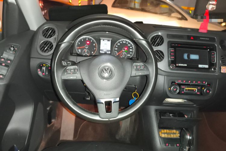 Used Volkswagen Tiguan 2012 2.0 TSI Comfort Edition Steering Wheel