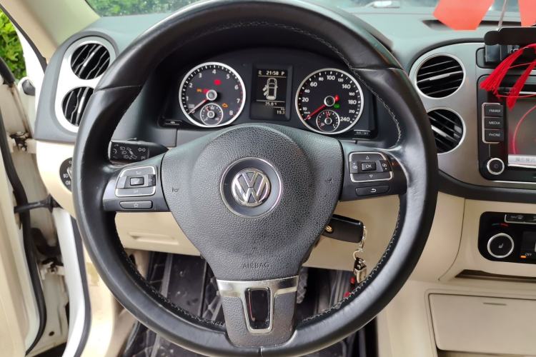 Used Volkswagen Tiguan 2012 1.8TSI Automatic Two-Wheel Drive Elite Edition Steering Wheel