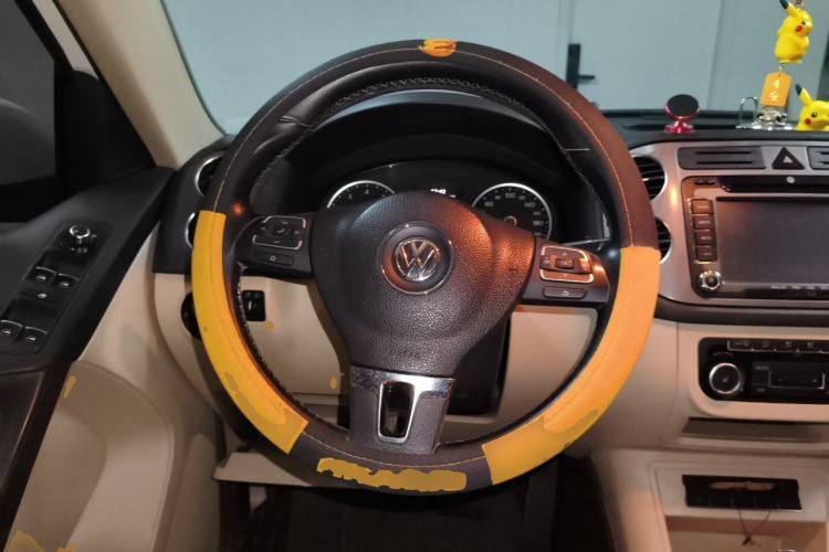 Used Volkswagen Tiguan 2012 2.0 TSI Automatic All-Wheel Drive Elite Edition Steering Wheel