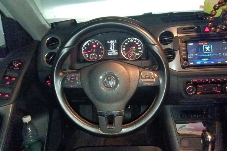 Used Volkswagen Tiguan 2012 2.0 TSI Automatic All-Wheel Drive Flagship Edition Steering Wheel
