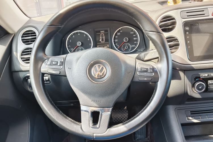 Used Volkswagen Tiguan 2012 2.0 TSI Automatic All-Wheel Drive Flagship Edition Steering Wheel