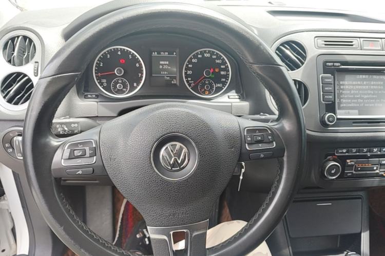 Used Volkswagen Tiguan 2012 2.0 TSI Comfort Edition Steering Wheel