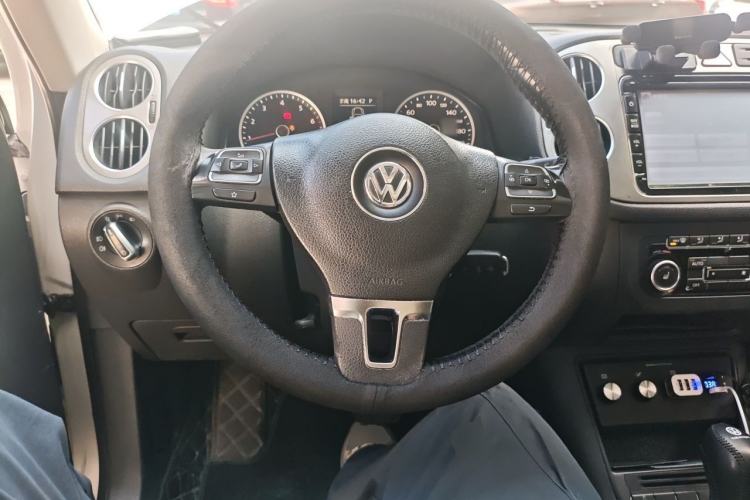 Used Volkswagen Tiguan 2012 1.8TSI Automatic All-Wheel Drive Elite Edition Steering Wheel