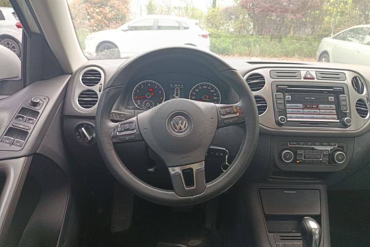 Used Volkswagen Tiguan 2012 1.8TSI Automatic Two-Wheel Drive Elite Edition Steering Wheel