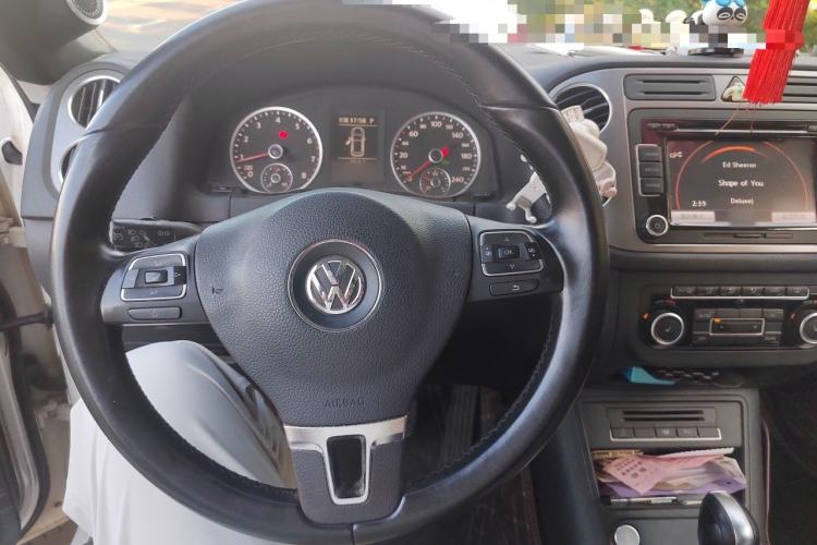 Used Volkswagen Tiguan 2012 2.0 TSI Automatic All-Wheel Drive Flagship Edition Steering Wheel