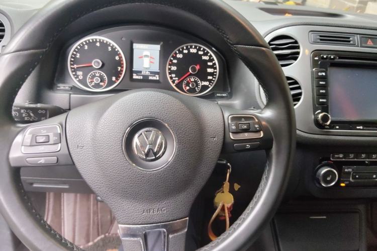 Used Volkswagen Tiguan 2012 2.0 TSI Comfort Edition Steering Wheel