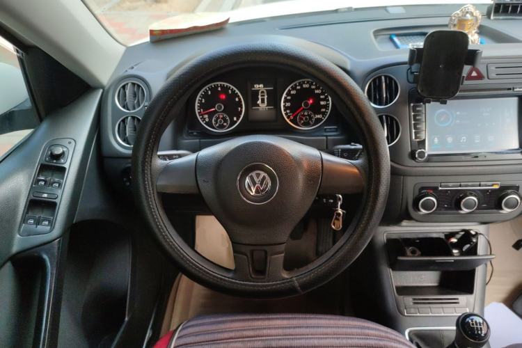 Used Volkswagen Tiguan 2012 1.4TSI Manual Two-Wheel-Drive Urban Edition Steering Wheel
