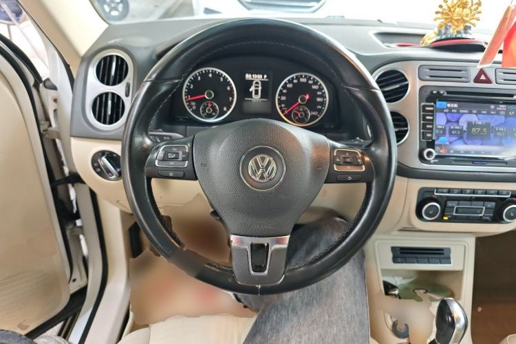 Used Volkswagen Tiguan 2012 2.0 TSI Automatic All-Wheel Drive Elite Edition Steering Wheel