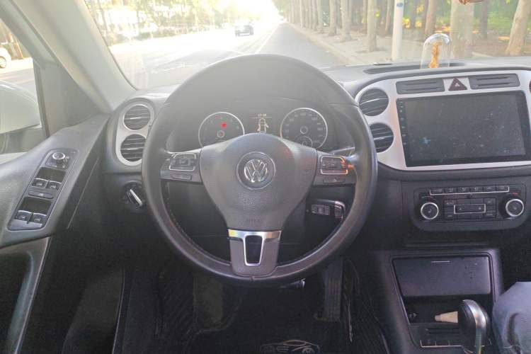 Used Volkswagen Tiguan 2012 1.8TSI Automatic Two-Wheel Drive Elite Edition Steering Wheel