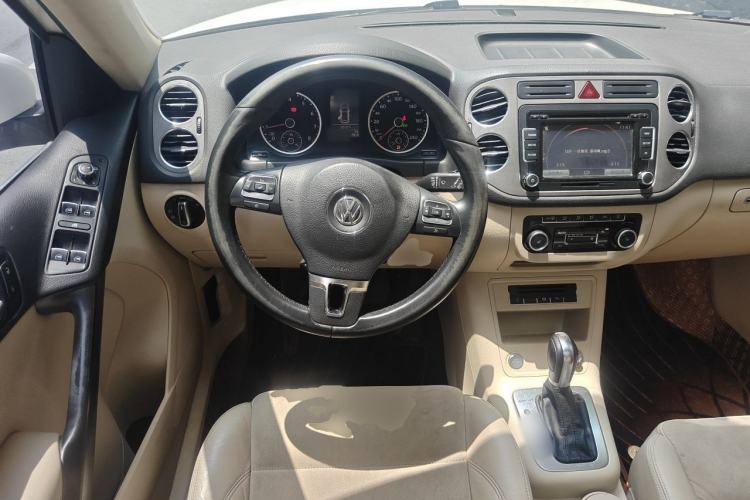 Used Volkswagen Tiguan 2012 2.0 TSI Automatic All-Wheel Drive Flagship Edition Steering Wheel