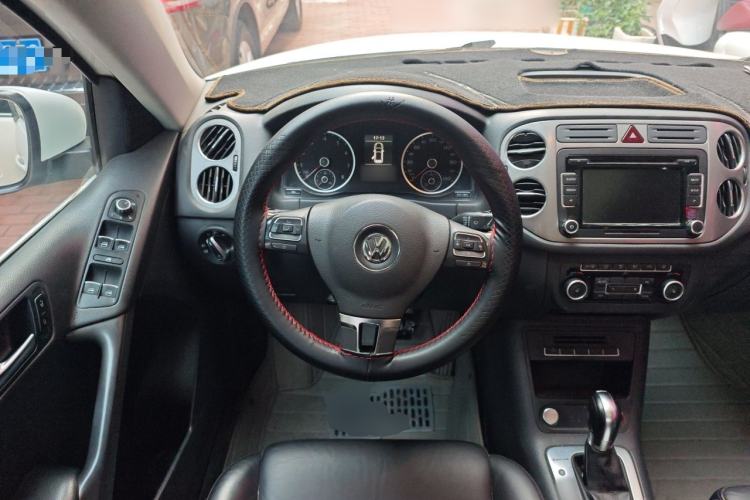 Used Volkswagen Tiguan 2012 2.0 TSI Automatic All-Wheel Drive Elite Edition Steering Wheel