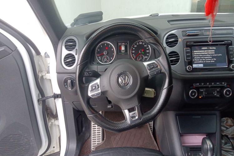 Used Volkswagen Tiguan 2012 2.0 TSI Comfort Edition Steering Wheel