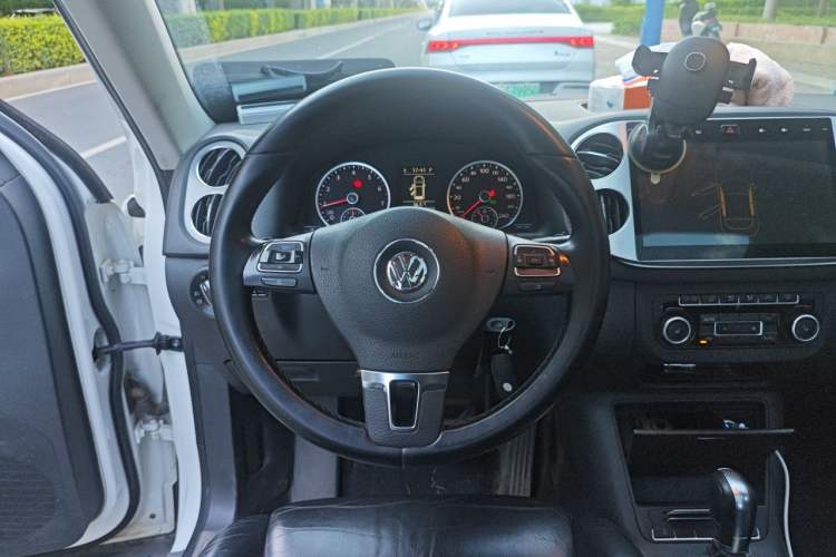 Used Volkswagen Tiguan 2012 1.8TSI Automatic All-Wheel Drive Elite Edition Steering Wheel