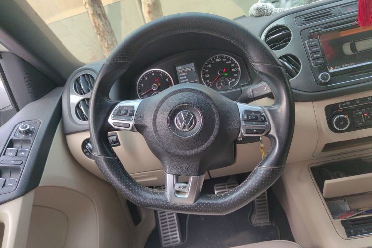 Used Volkswagen Tiguan 2012 2.0 TSI Luxury Edition Steering Wheel