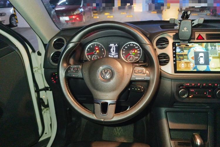 Used Volkswagen Tiguan 2012 1.8TSI Automatic Two-Wheel Drive Trend Edition Steering Wheel