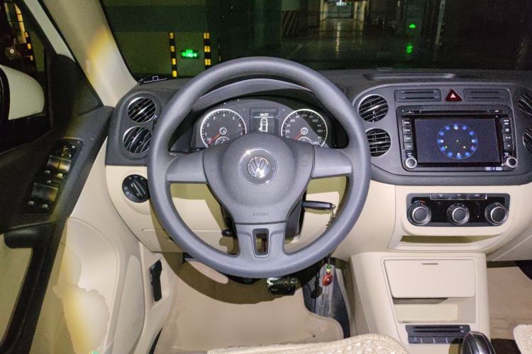 Used Volkswagen Tiguan 2012 1.8TSI Automatic Two-Wheel Drive Urban Edition Steering Wheel