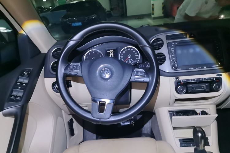Used Volkswagen Tiguan 2012 1.8TSI Automatic All-Wheel Drive Elite Edition Steering Wheel