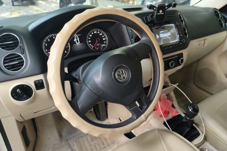 Used Volkswagen Tiguan 2012 1.8TSI Manual Two-Wheel Drive Urban Edition Steering Wheel