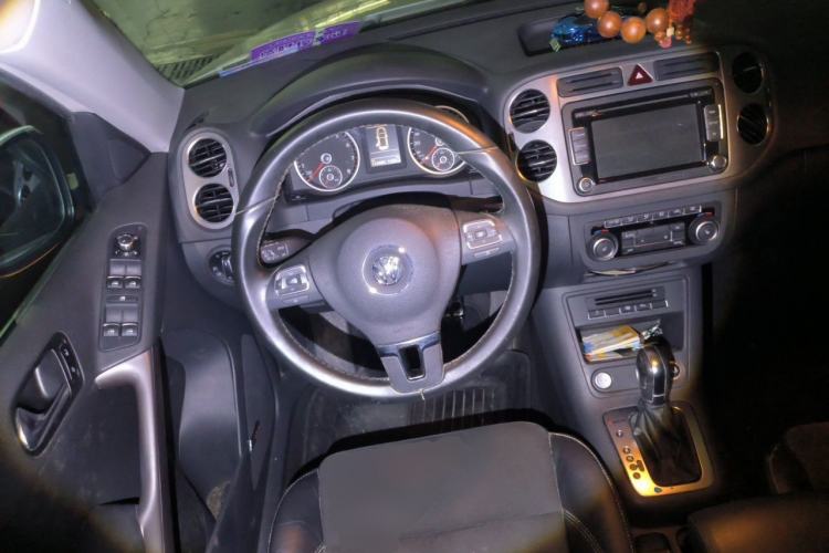 Used Volkswagen Tiguan 2012 2.0 TSI Automatic All-Wheel Drive Flagship Edition Steering Wheel