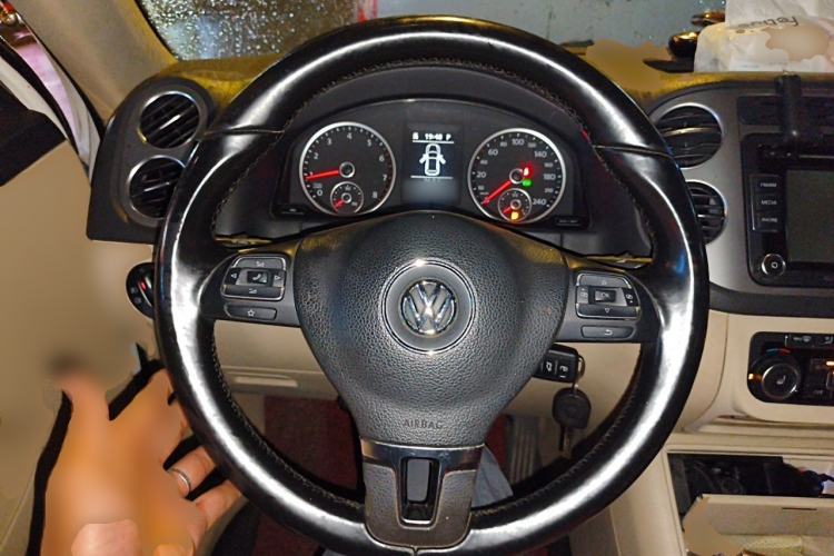 Used Volkswagen Tiguan 2012 1.8TSI Automatic Two-Wheel Drive Elite Edition Steering Wheel