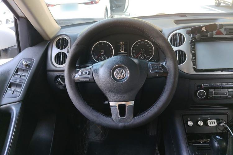 Used Volkswagen Tiguan 2012 1.8TSI Automatic All-Wheel Drive Elite Edition Steering Wheel