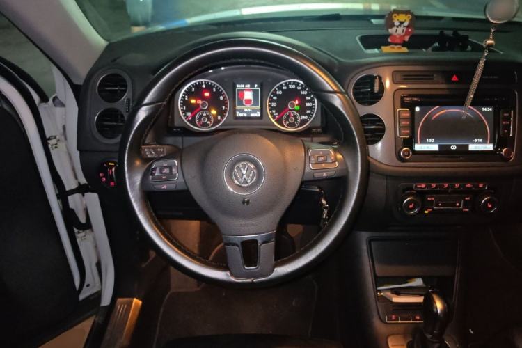 Used Volkswagen Tiguan 2012 2.0 TSI Comfort Edition Steering Wheel