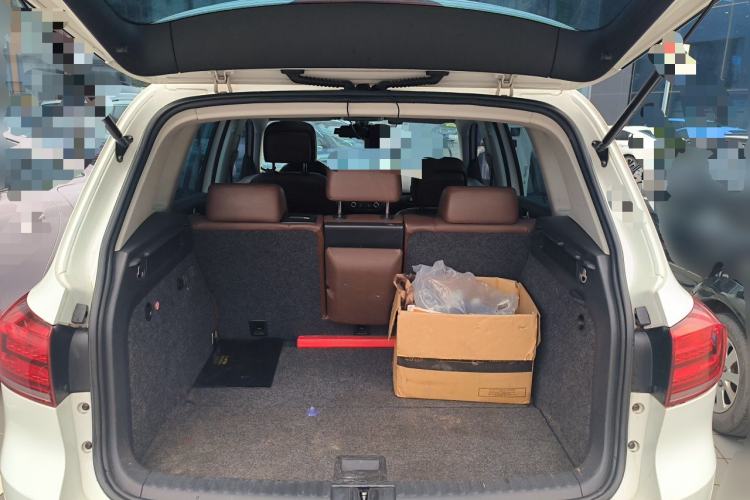 Used Volkswagen Tiguan 2012 2.0 TSI Comfort Edition Trunk