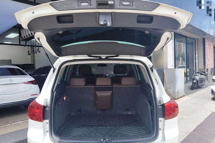 Used Volkswagen Tiguan 2012 2.0 TSI Comfort Edition Trunk