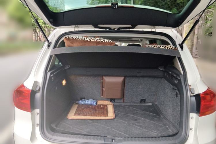Used Volkswagen Tiguan 2012 2.0 TSI Comfort Edition Trunk