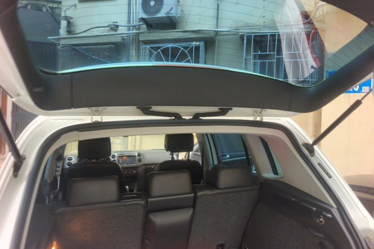Used Volkswagen Tiguan 2012 2.0 TSI Comfort Edition Trunk