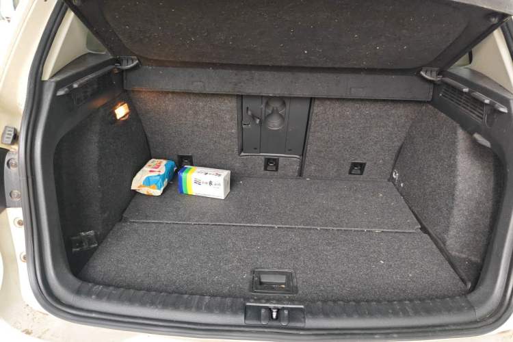 Used Volkswagen Tiguan 2012 1.8TSI Automatic Two-Wheel Drive Elite Edition Trunk
