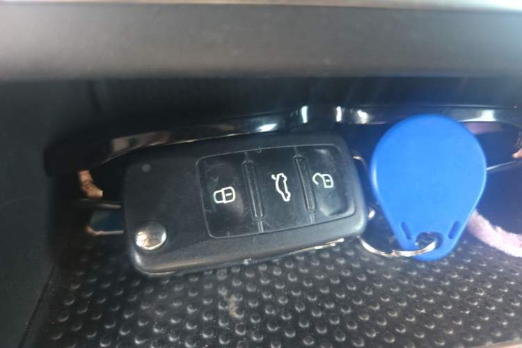Used Volkswagen Tiguan 2012 2.0 TSI Automatic All-Wheel Drive Elite Edition Vehicle Key