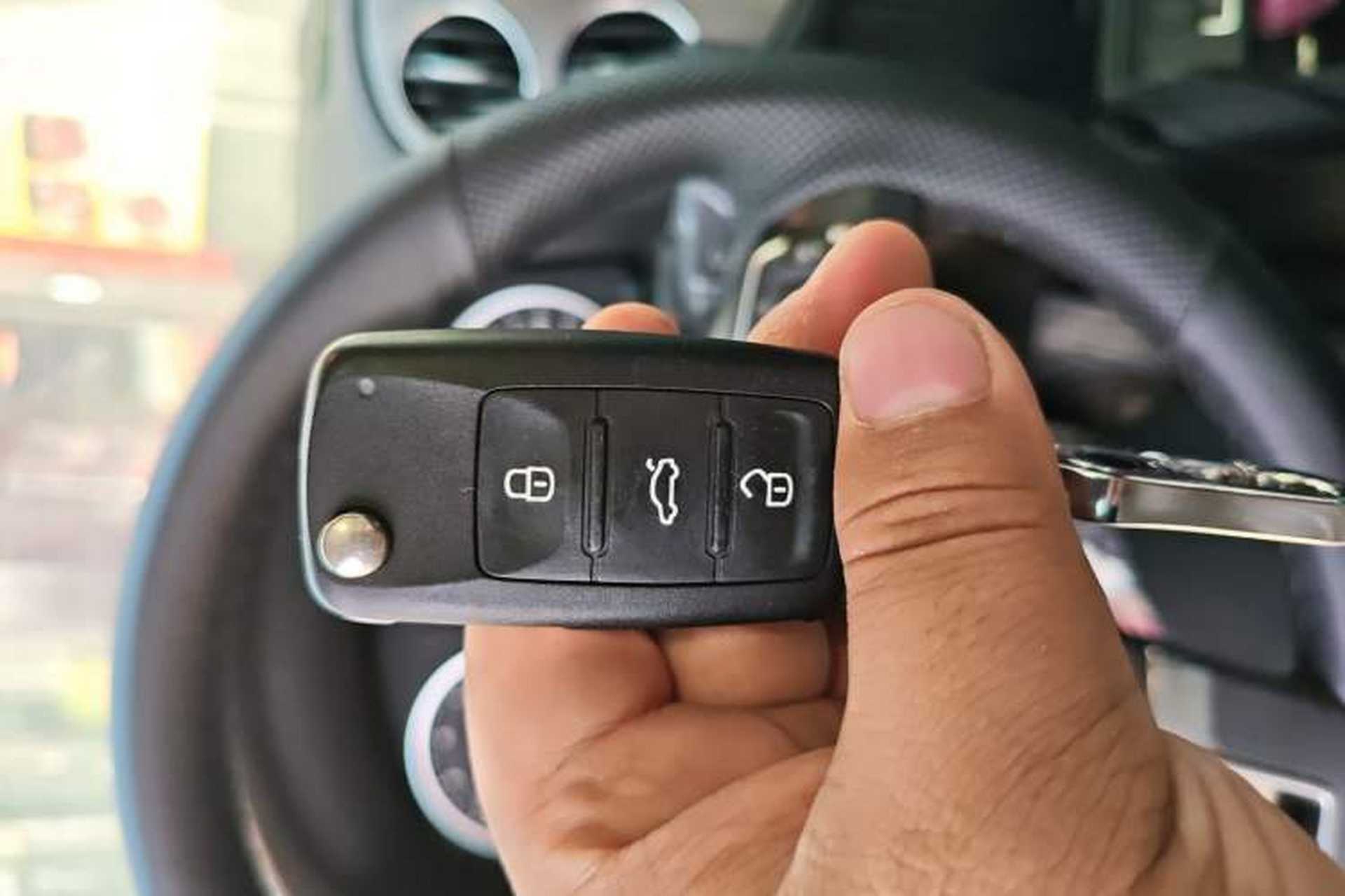 Used Volkswagen Tiguan 2012 2.0 TSI Automatic All-Wheel Drive Elite Edition Vehicle Key