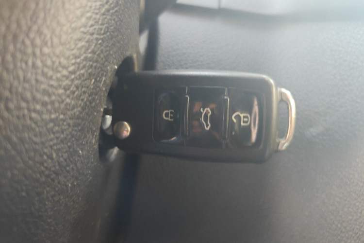 Used Volkswagen Tiguan 2012 2.0 TSI Comfort Edition Vehicle Key