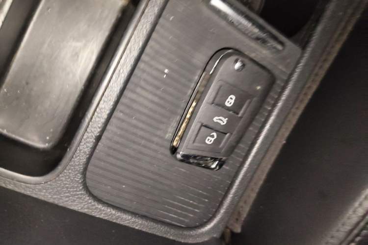Used Volkswagen Tiguan 2012 1.8TSI Automatic Two-Wheel Drive Elite Edition Vehicle Key
