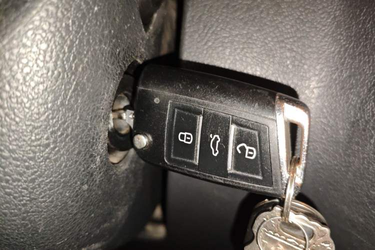 Used Volkswagen Tiguan 2012 1.8TSI Automatic Two-Wheel Drive Zhaoshi Edition Vehicle Key