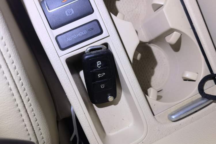Used Volkswagen Tiguan 2012 2.0 TSI Automatic All-Wheel Drive Flagship Edition Vehicle Key