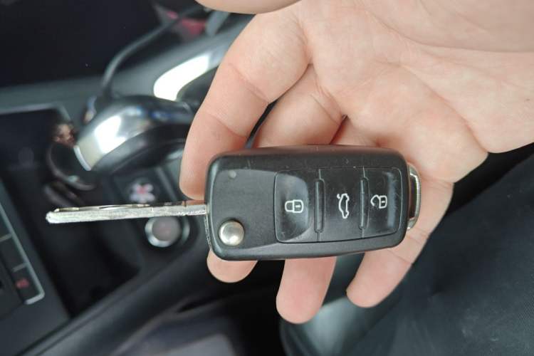 Used Volkswagen Tiguan 2012 2.0 TSI Automatic All-Wheel Drive Elite Edition Vehicle Key