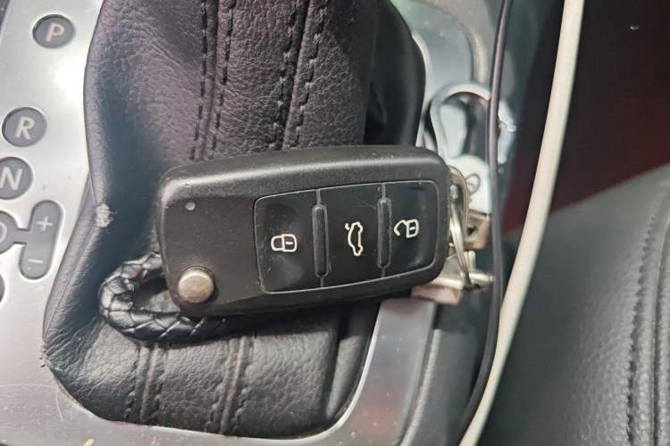 Used Volkswagen Tiguan 2012 2.0 TSI Automatic All-Wheel Drive Elite Edition Vehicle Key